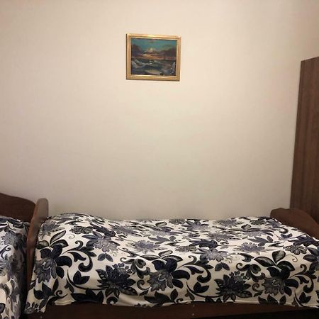 Guest House Nadia Sukhumi Luaran gambar