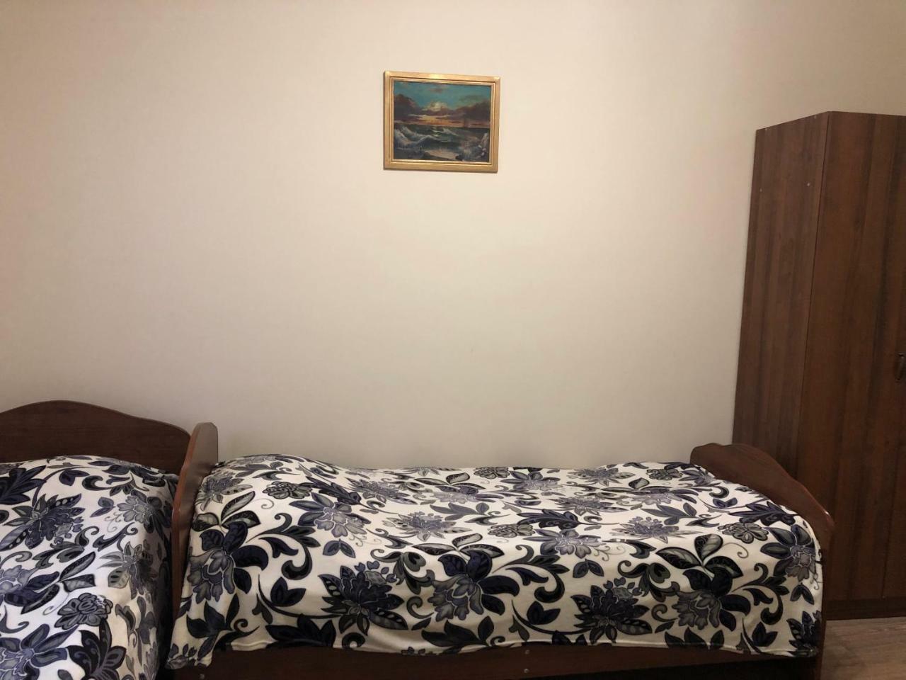 Guest House Nadia Sukhumi Luaran gambar