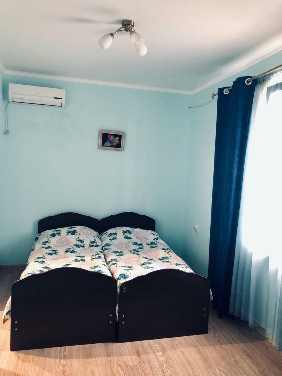 Guest House Nadia Sukhumi Luaran gambar